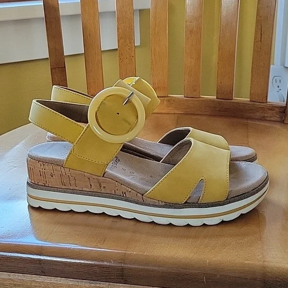 Spring Step Suede Sandal - Picture 5 of 7